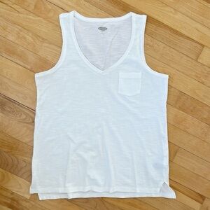 NWOT Old Navy Everywhere White Sleeveless Shirt - Size S